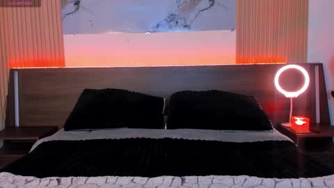 Snapshot of samantha_moons chatting on 03-15-26, 11:00 samantha_moons online show from 03-15-26, 11:00