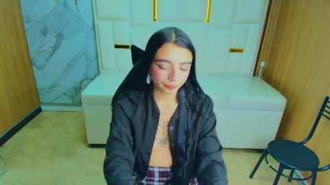 Snapshot of samantha_petite_tf chatting on 05-03-26, 03:12 Sami online show from 05-03-26, 03:12