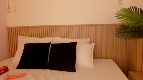 Snapshot of samantha_sra_ chatting on 06-06-26, 12:27 samantha_sra_ online show from 06-06-26, 12:27