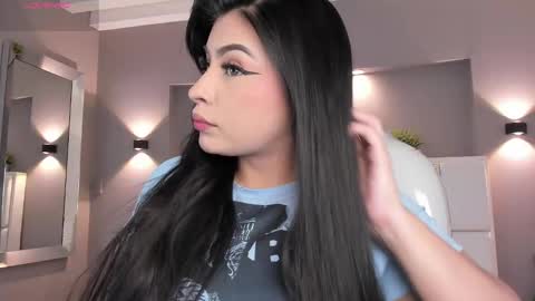 Snapshot of samanthaa_22_ chatting on 01-29-25, 03:44 Samanthaa online show from 01-29-25, 03:44