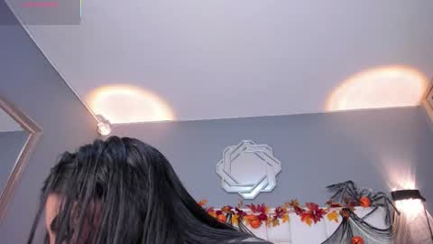 Snapshot of samanthaa_22_ chatting on 10-22-25, 11:43 Samanthaa online show from 10-22-25, 11:43