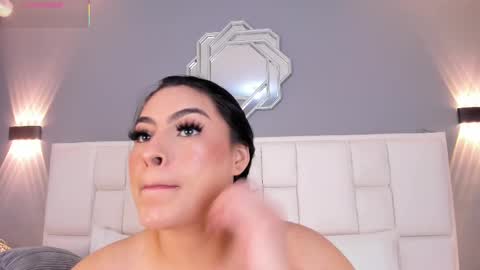 Snapshot of samanthaa_22_ chatting on 11-11-25, 11:32 Samanthaa online show from 11-11-25, 11:32