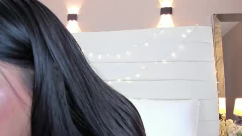 Snapshot of samanthaa_22_ chatting on 11-17-25, 12:55 Samanthaa online show from 11-17-25, 12:55