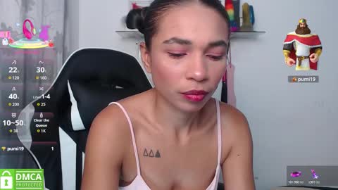 Snapshot of samanthaa_queen chatting on 11-03-25, 11:22 sam online show from 11-03-25, 11:22