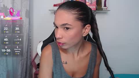 Snapshot of samanthaa_queen chatting on 11-28-25, 11:46 sam online show from 11-28-25, 11:46