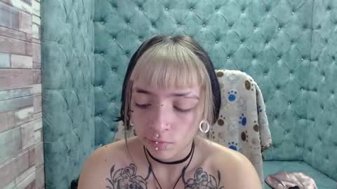 Samantha Smitth online show from 10-29-25, 04:04