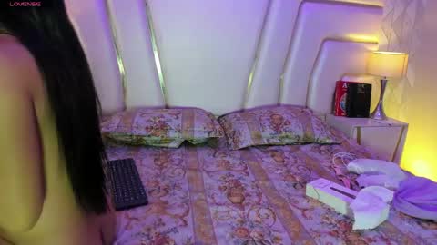 Samantha online show from 04-11-26, 12:09