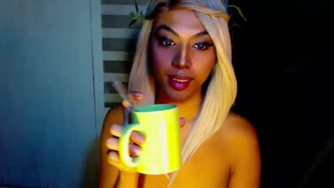 Snapshot of samanthag_17 chatting on 12-04-25, 07:44 Samantha online show from 12-04-25, 07:44