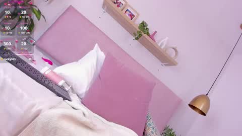 V A  N E S S A  online show from 02-25-25, 12:25