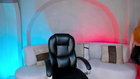 Samantha Klein online show from 10-29-25, 03:53