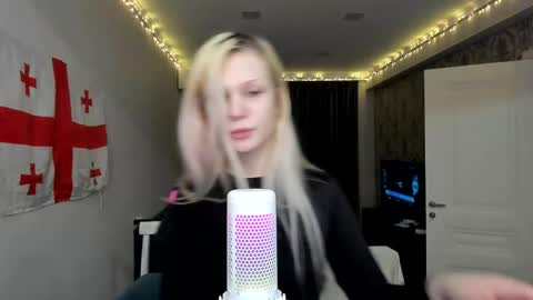 Snapshot of samanthamiasnik1 chatting on 01-14-25, 09:41 Samantha online show from 01-14-25, 09:41