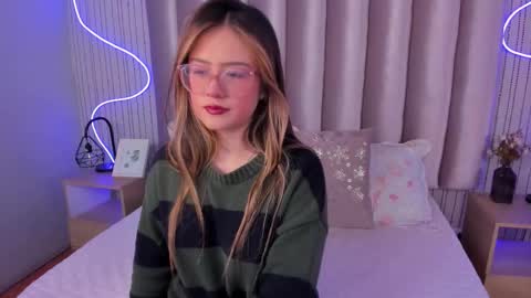 Alejandra  online show from 10-09-25, 11:52