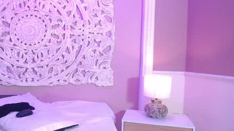 Snapshot of samanthapierce chatting on 01-11-25, 07:59 Samantha  online show from 01-11-25, 07:59
