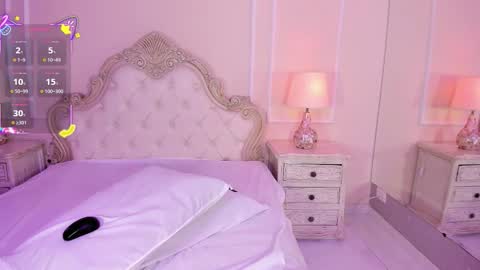Snapshot of samanthapierce chatting on 09-25-25, 12:09 Samantha  online show from 09-25-25, 12:09