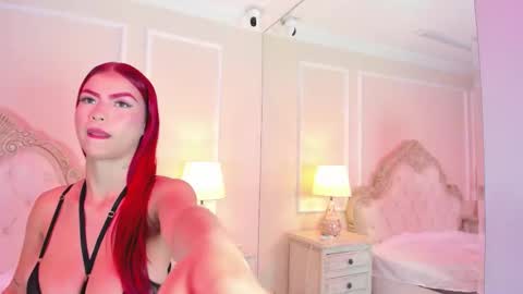 Snapshot of samanthapierce chatting on 10-14-25, 12:28 Samantha  online show from 10-14-25, 12:28