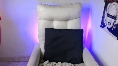 Samantha online show from 01-23-25, 07:51