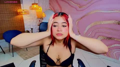 Snapshot of samantharoseee_ chatting on 11-02-25, 11:56 Samantharoseee online show from 11-02-25, 11:56