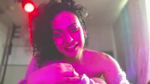 Snapshot of samanthasayten chatting on 02-19-25, 08:52 Samantha SayTen online show from 02-19-25, 08:52