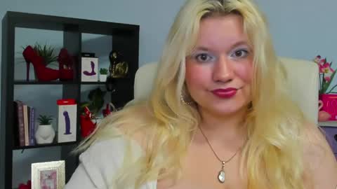 Snapshot of samanthax_pink chatting on 06-03-26, 11:13 Samantha online show from 06-03-26, 11:13