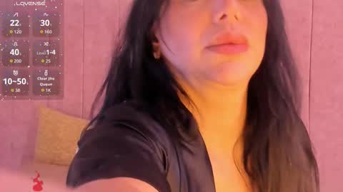 Snapshot of samara_alabi chatting on 10-10-25, 12:26 Samara Benazir Alabi online show from 10-10-25, 12:26