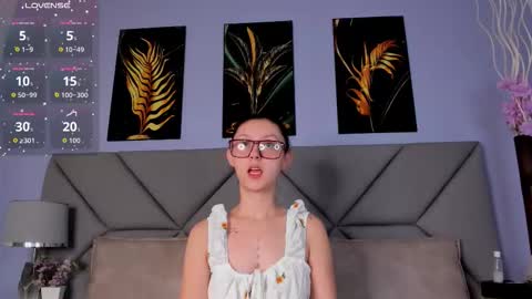 Snapshot of samara_goals chatting on 11-25-25, 01:00 Samara online show from 11-25-25, 01:00