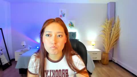 samara_hilton_2 online show from 09-24-25, 08:12