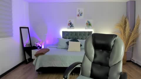 samara_hilton_2 online show from 10-03-25, 09:34