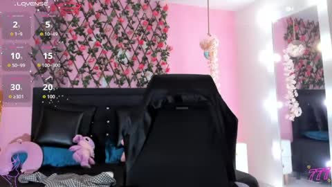 Snapshot of samaracortez chatting on 05-19-26, 07:20 Sammy online show from 05-19-26, 07:20