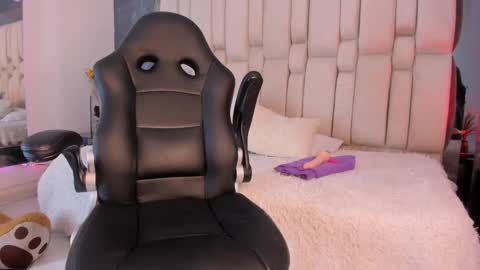 Snapshot of samarafernandez chatting on 02-20-25, 05:40 samarafernandez online show from 02-20-25, 05:40