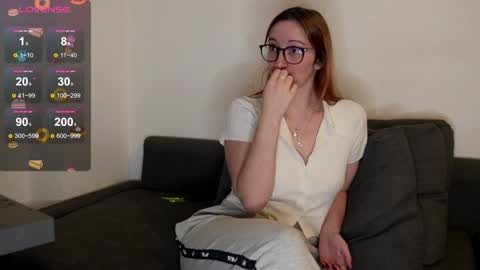 Snapshot of samarafromthewell chatting on 12-12-24, 03:54 Samara From The Well online show from 12-12-24, 03:54