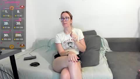 Snapshot of samarafromthewell chatting on 09-28-25, 02:50 Samara From The Well online show from 09-28-25, 02:50