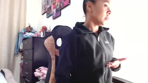 Snapshot of samary_thomas chatting on 03-05-25, 12:16 samary thomas online show from 03-05-25, 12:16