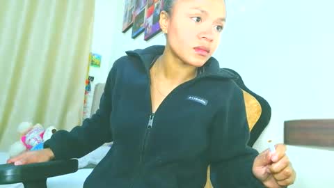 Snapshot of samary_thomas chatting on 10-22-25, 12:00 samary thomas online show from 10-22-25, 12:00