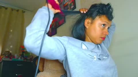 Snapshot of samary_thomas chatting on 05-26-26, 10:28 samary thomas online show from 05-26-26, 10:28