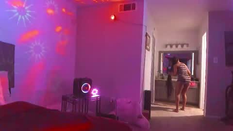 Yaya online show from 02-18-26, 04:19