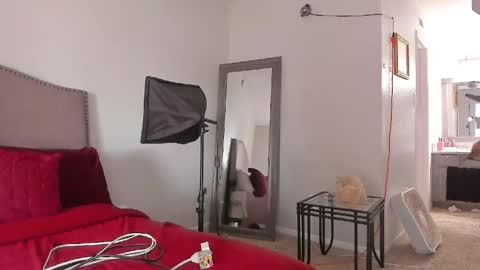 Yaya online show from 04-14-26, 07:53