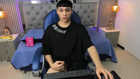 Snapshot of samblack_ chatting on 02-19-26, 01:18 Sam online show from 02-19-26, 01:18