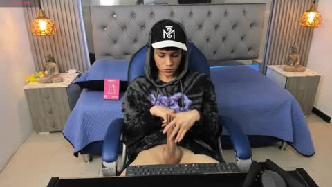 Snapshot of samblack_ chatting on 02-21-26, 02:18 Sam online show from 02-21-26, 02:18