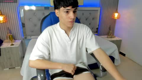 Snapshot of samblack_ chatting on 06-05-26, 12:44 Sam online show from 06-05-26, 12:44