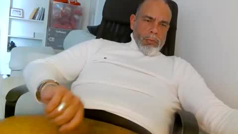Snapshot of samcool67 chatting on 04-15-26, 11:06 Sam online show from 04-15-26, 11:06