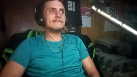 Snapshot of sameeed99 chatting on 03-10-25, 03:12 sameeed99 online show from 03-10-25, 03:12