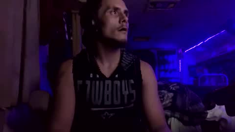 Snapshot of sameeed99 chatting on 11-19-25, 04:01 sameeed99 online show from 11-19-25, 04:01