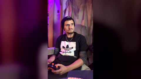 Snapshot of sameeed99 chatting on 12-16-25, 02:27 sameeed99 online show from 12-16-25, 02:27