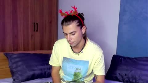 Fansly -       Top4fans   online show from 01-04-25, 04:00