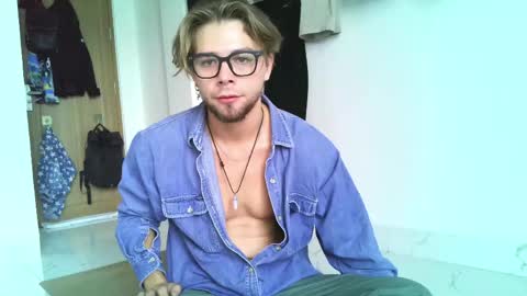 Fansly -       Top4fans   online show from 04-18-26, 02:48