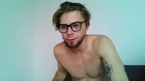 Fansly -       Top4fans   online show from 04-28-26, 05:12