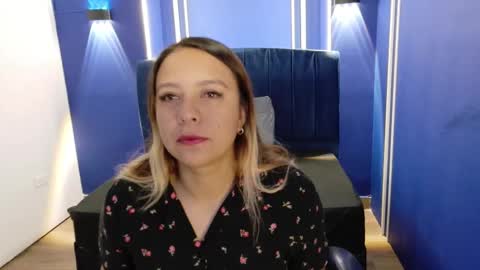 Snapshot of sami_1_8 chatting on 12-14-25, 03:45 Samy online show from 12-14-25, 03:45