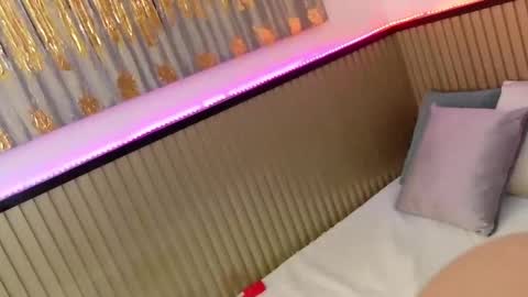 Samanta online show from 12-15-25, 07:40