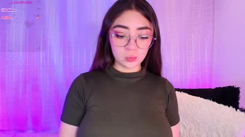 Snapshot of samii_evans chatting on 02-12-25, 06:51 samii evans online show from 02-12-25, 06:51