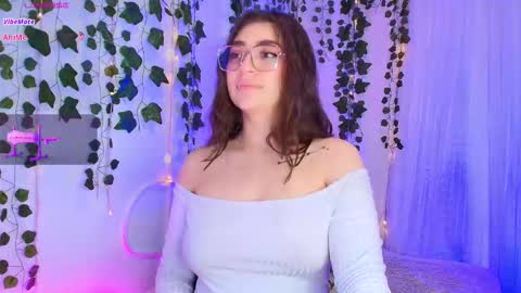 Snapshot of samii_evans chatting on 09-10-25, 04:01 samii evans online show from 09-10-25, 04:01